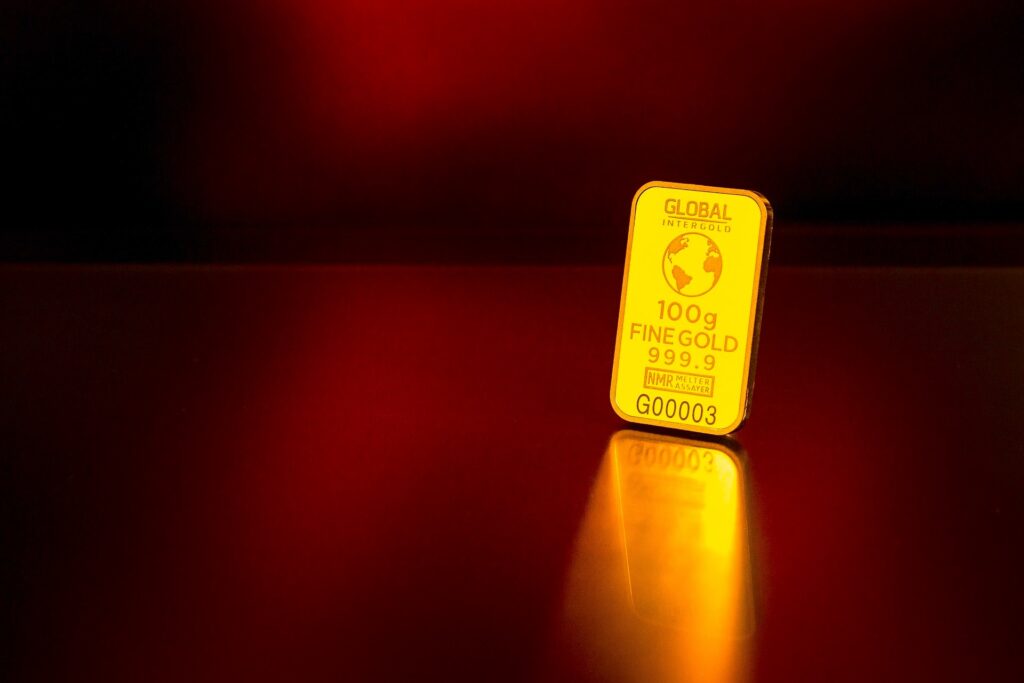 Goldbarren als Symbol für Vermögensplanung von SunWeserFinanz